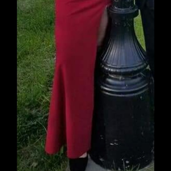 Burgundy 2 PC prom gown - Picture 2 of 2